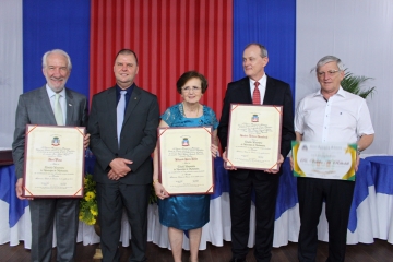 Câmara Municipal outorga Títulos de Cidadões Honorários