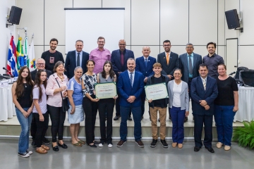 Outorga dos Votos de Congratulações aos finalistas da fase estadual do Concurso de Oratória nas Escolas 2025