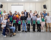 Câmara realiza sessão de posse do Parlamento Jovem