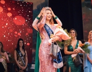 Camile Vitória Seitz é eleita Miss Medianeira 2022