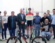 Ciclista de Medianeira campeão nacional recebe os Votos de Congratulações