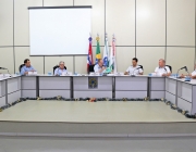 Câmara se reúne com diretores da UTFPR para discutir projeto do Executivo de doação de área