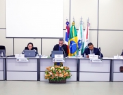 Extraordinária é realizada com aprovação e rejeição de projetos de crédito adicional