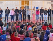 Legislativo prestigia inauguração de quadra esportiva da Escola Idalina Pasquoto Bonatto