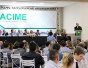 Nova diretoria da Acime é empossada em solenidade festiva com presença de vereadores