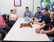 Político e filho do deputado  Toninho Wandscheer visita Câmara de Vereadores