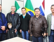 Presidente da Câmara dos Vereadores de Serranópolis do Iguaçu visita Legislativo de Medianeira