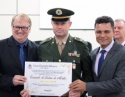 Subtenente do TG 05-018 de Medianeira é homenageado pela Câmara pelos relevantes serviços prestados à população medianeirense