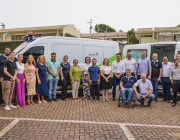 Vereadores participam de entrega de duas novas ambulâncias