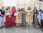 Vizinhos Solidários prestam homenagem às vereadoras do Município